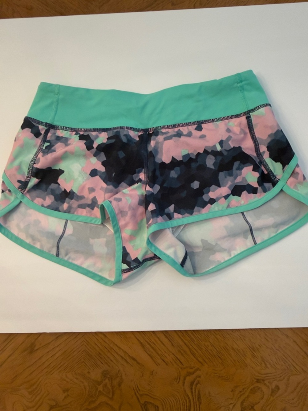 Lululemon Clouded Dream Speed Short Size 4 - Picture 2 of 7